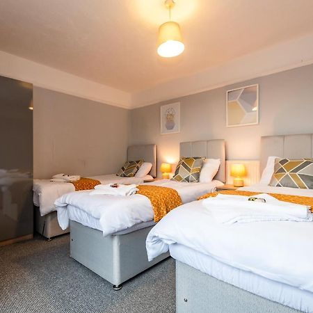 Best Price! Perfect Gunwharf Accommodation - 5 Single Beds Or Kingsize Free Parking Portsmouth Exterior foto