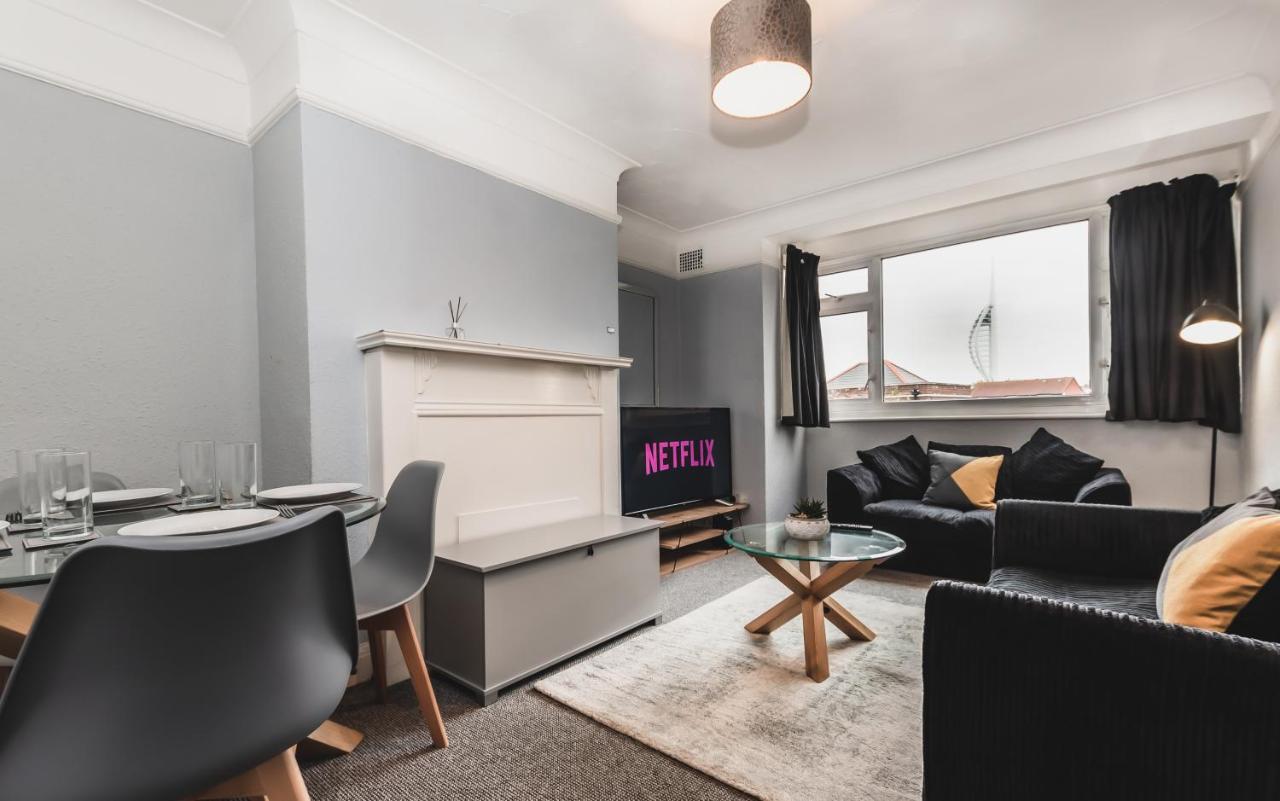 Best Price! Perfect Gunwharf Accommodation - 5 Single Beds Or Kingsize Free Parking Portsmouth Exterior foto