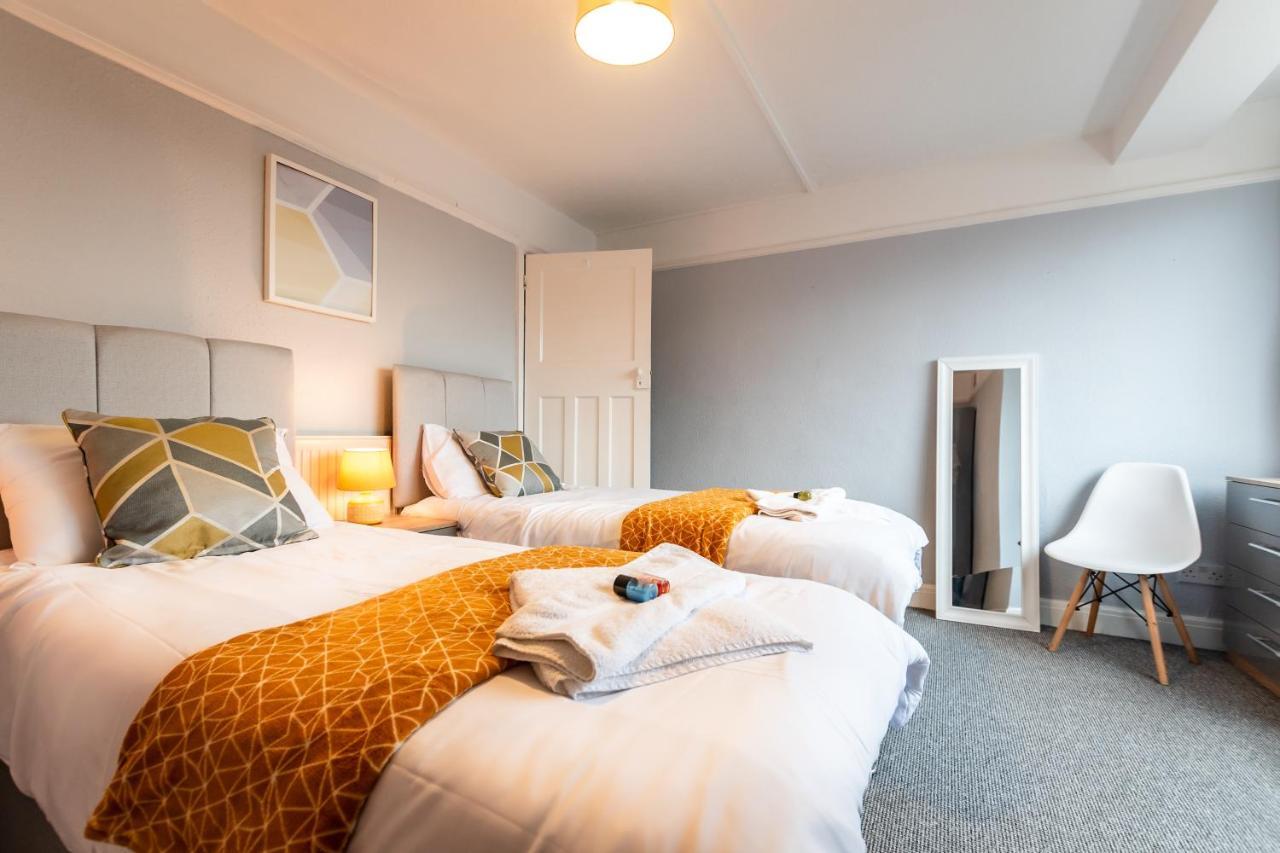 Best Price! Perfect Gunwharf Accommodation - 5 Single Beds Or Kingsize Free Parking Portsmouth Exterior foto
