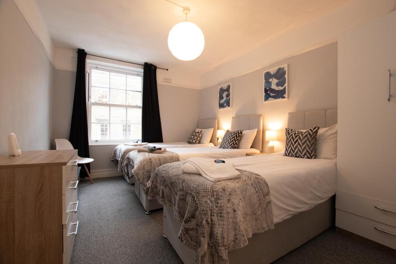 Best Price! Perfect Gunwharf Accommodation - 5 Single Beds Or Kingsize Free Parking Portsmouth Exterior foto