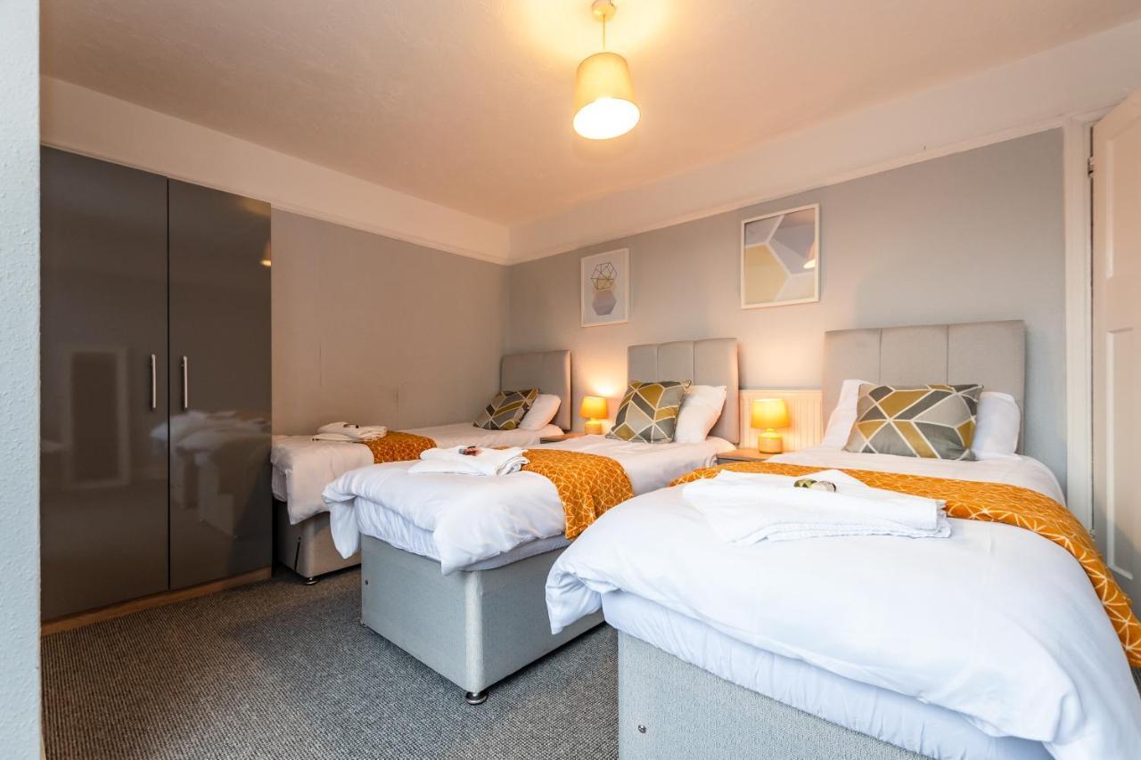 Best Price! Perfect Gunwharf Accommodation - 5 Single Beds Or Kingsize Free Parking Portsmouth Exterior foto