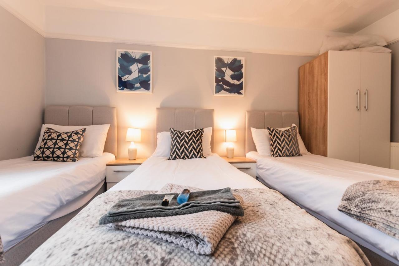 Best Price! Perfect Gunwharf Accommodation - 5 Single Beds Or Kingsize Free Parking Portsmouth Exterior foto