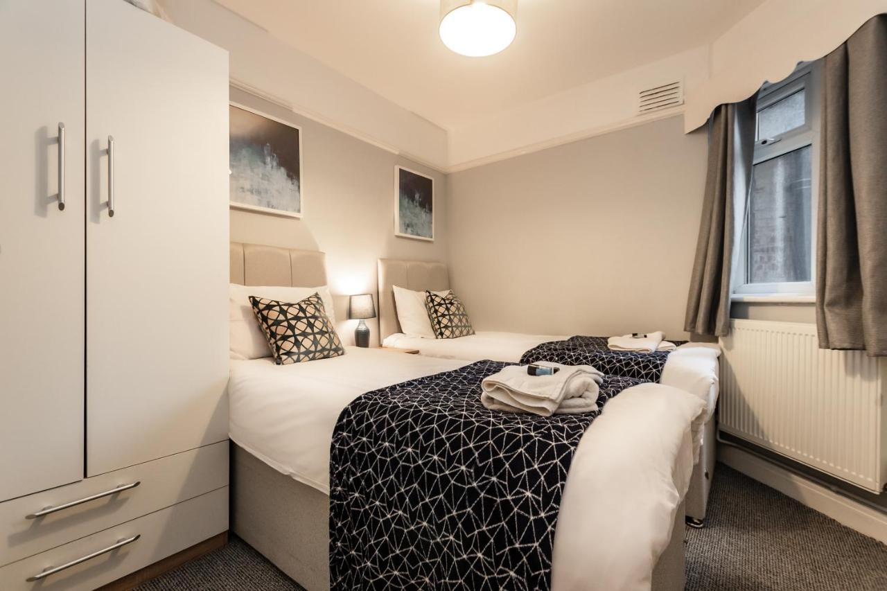 Best Price! Perfect Gunwharf Accommodation - 5 Single Beds Or Kingsize Free Parking Portsmouth Exterior foto