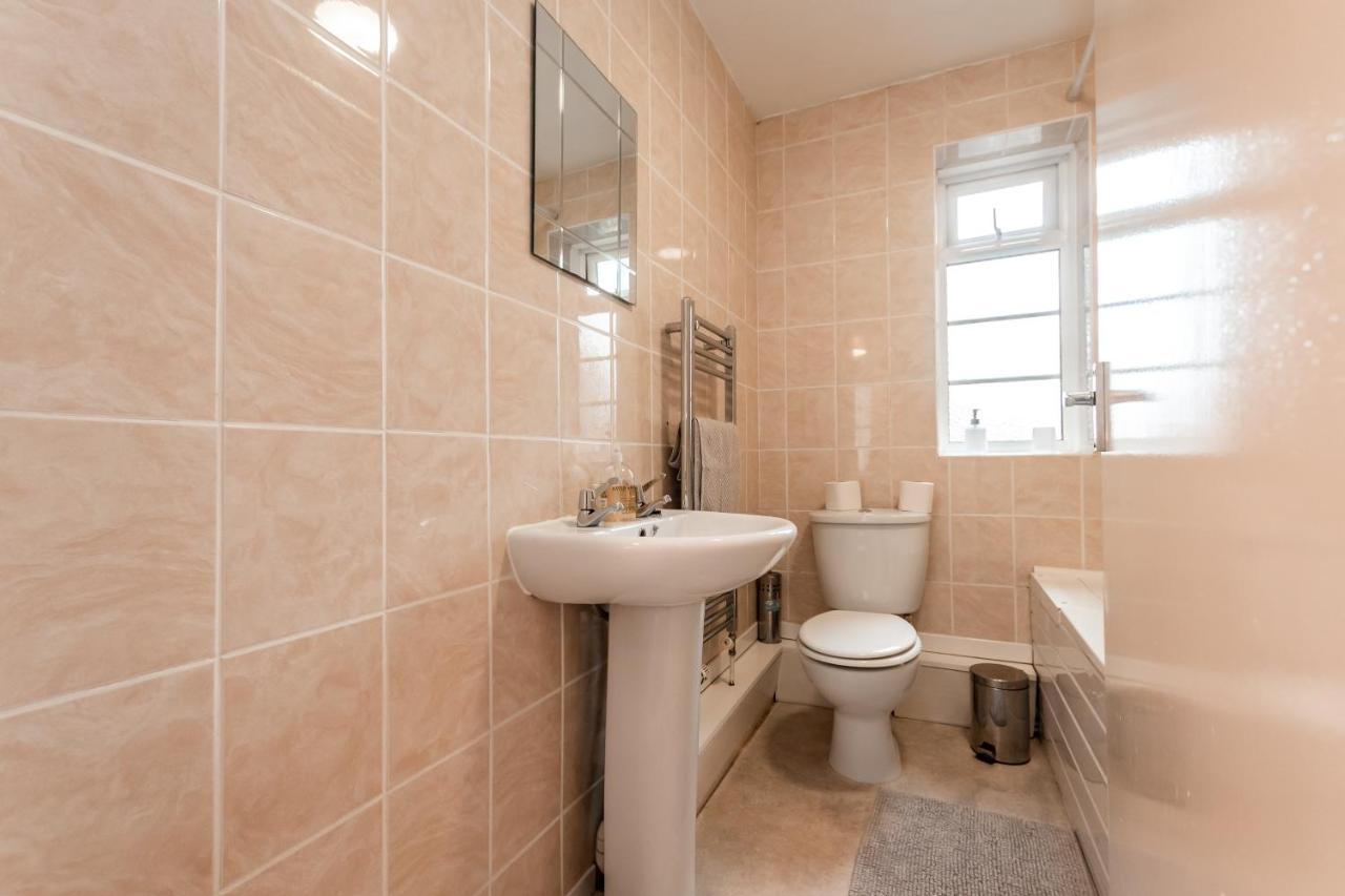 Best Price! Perfect Gunwharf Accommodation - 5 Single Beds Or Kingsize Free Parking Portsmouth Exterior foto