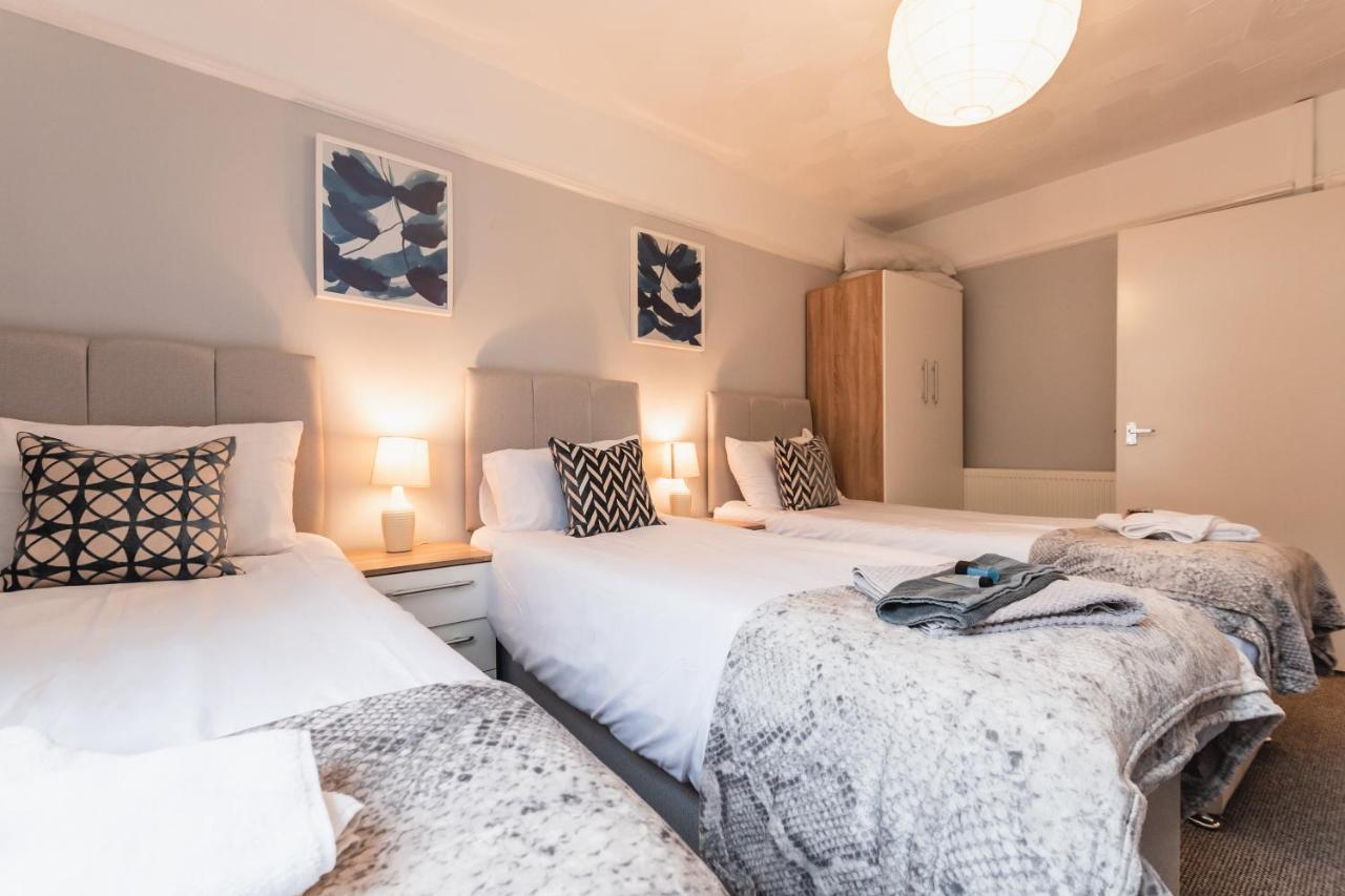 Best Price! Perfect Gunwharf Accommodation - 5 Single Beds Or Kingsize Free Parking Portsmouth Exterior foto