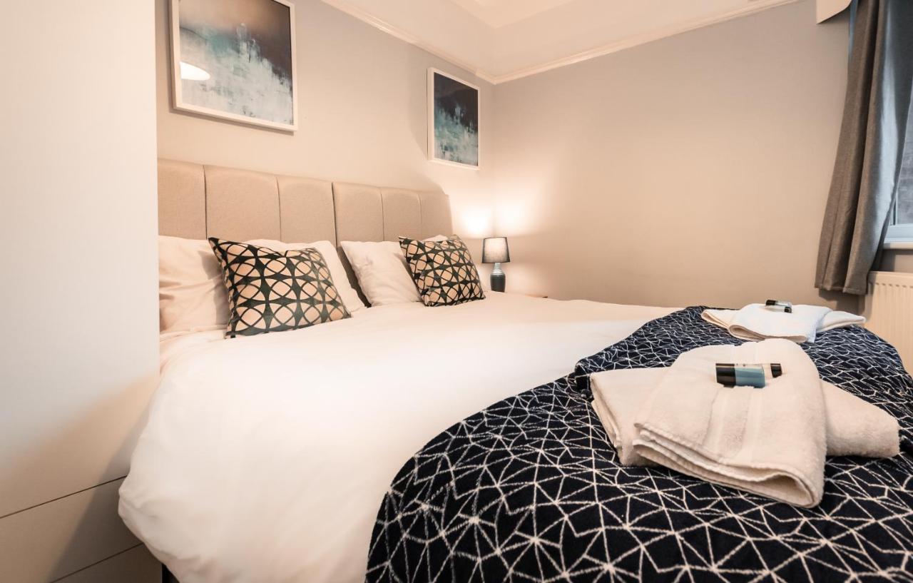 Best Price! Perfect Gunwharf Accommodation - 5 Single Beds Or Kingsize Free Parking Portsmouth Exterior foto