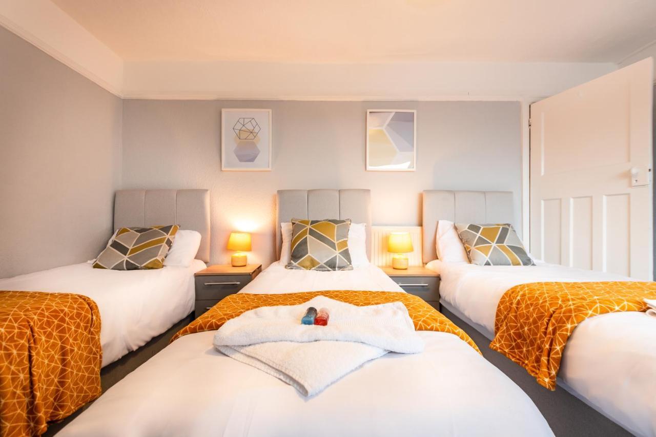 Best Price! Perfect Gunwharf Accommodation - 5 Single Beds Or Kingsize Free Parking Portsmouth Exterior foto